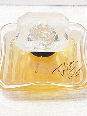 Vintage 1993 Lancôme Trésor 3.4 oz / 100ml Eau de Parfum Splash Batch CK5B Rare